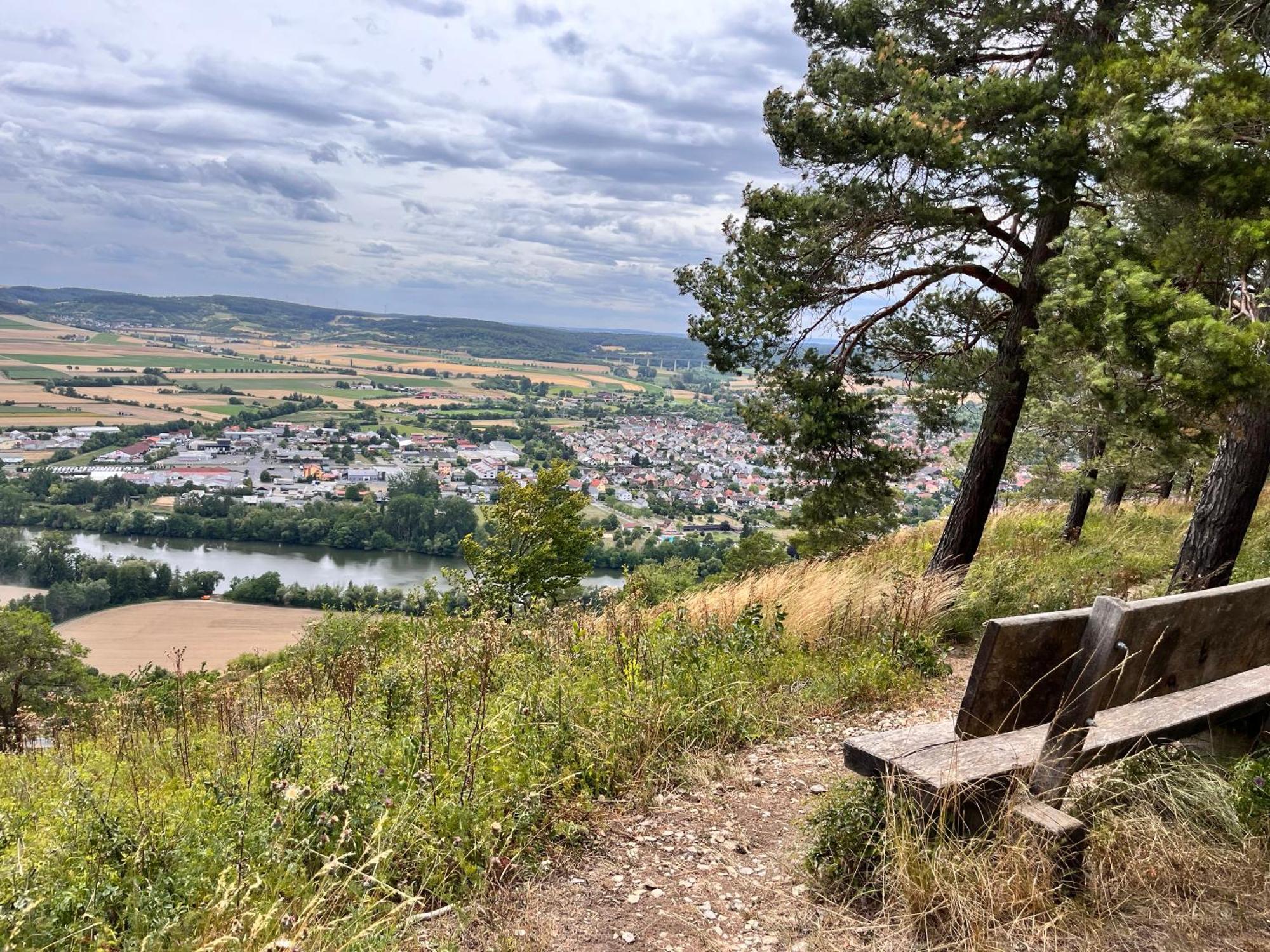 Ferienhaus Weinbergblick - Nahe Wuerzburg - 2 Schlafzimmer - Familienfreundlich - Terrasse Unterleinach Dış mekan fotoğraf